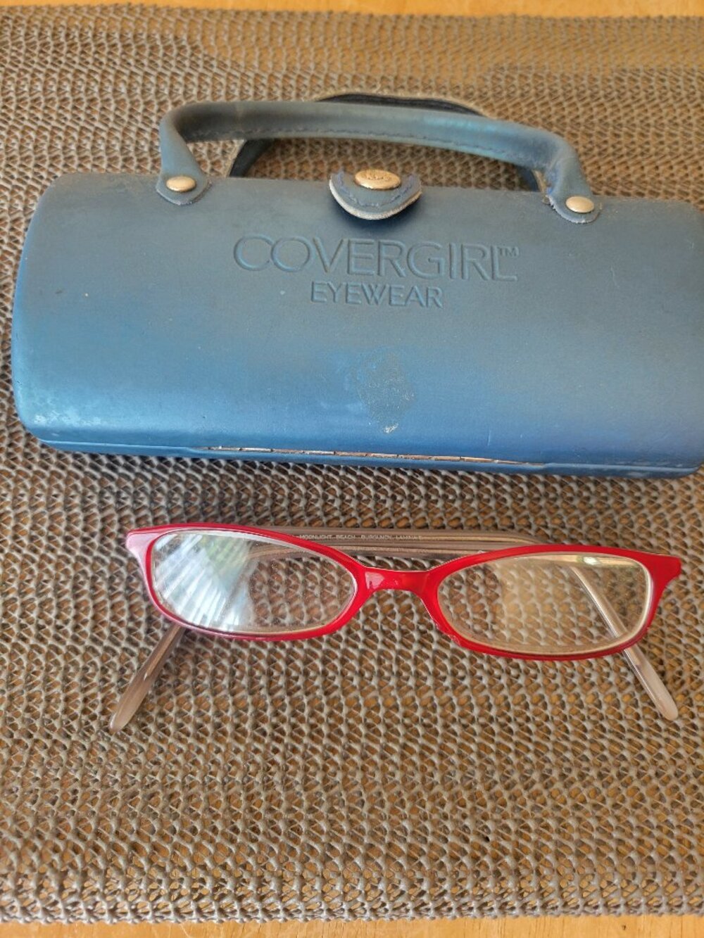 Covergirl Eyewear Red Cayeye Glasses With Blue Handled Carry Case